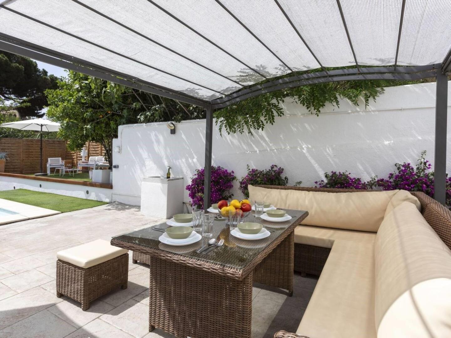 Casa Canyet Con Piscina A Un Paso De Barcelona Y La Playa บาดาโลนา ภายนอก รูปภาพ